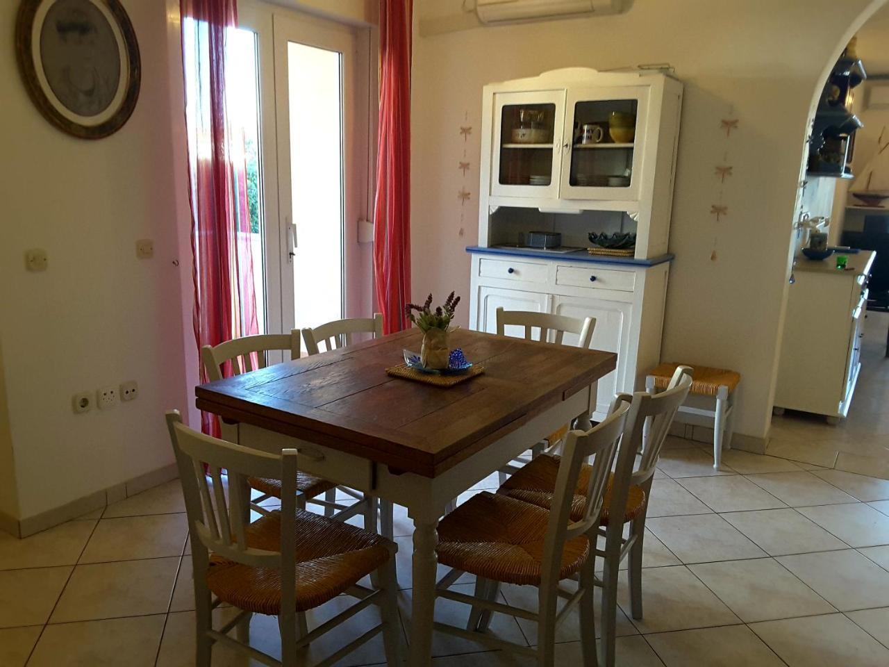 Beach Home Noemie วีร์ ภายนอก รูปภาพ